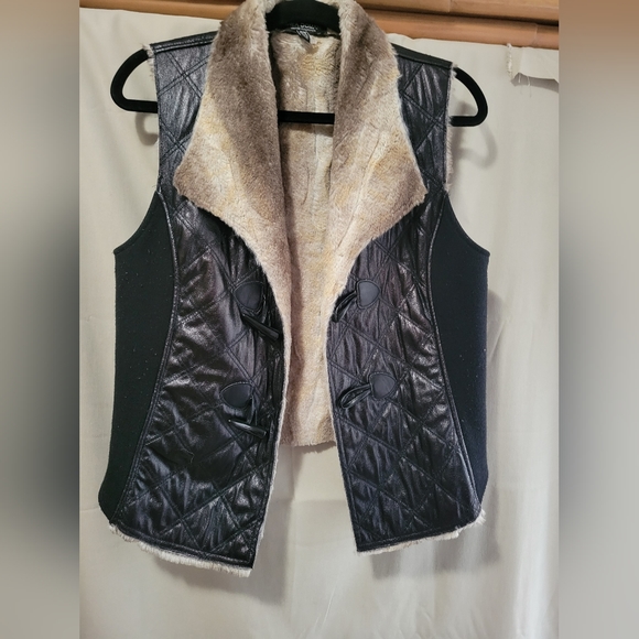 Vest - Picture 2 of 4